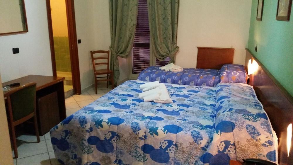 Hotel Eliseo Naples