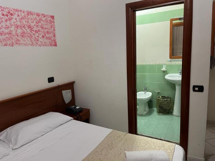 Eliseo 3* Naples